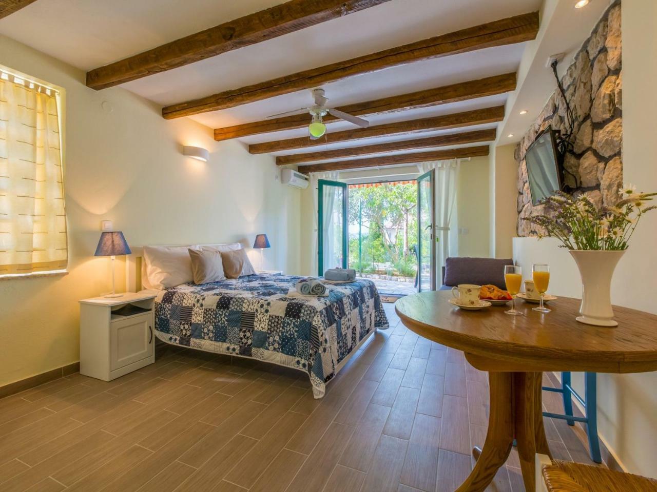 Apartments Neno Crikvenica Εξωτερικό φωτογραφία